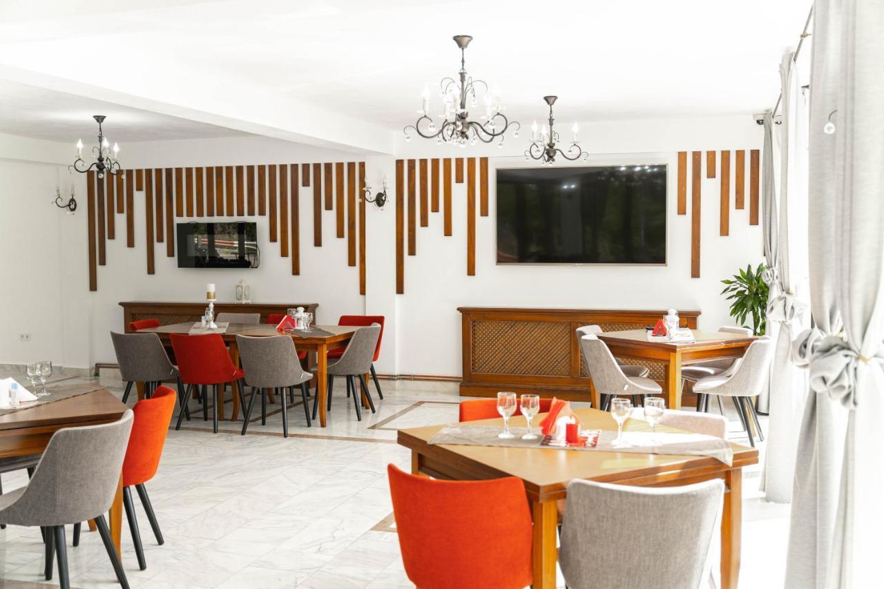 Piscul Negru Hotel - Transfagarasan Cumpăna Exterior foto